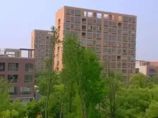 新装修,原始三房改三加二,居家使用性强。满五有车位