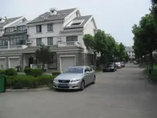 近地铁,得房率高,满五精装修,看房方便 大复式!!