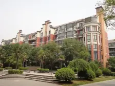 北龙湖南岸老街精装大两房,视野好无遮挡,欢迎来电!