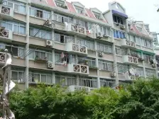 新上刚需两房,全明全亮,婚房装修,目前3房格局