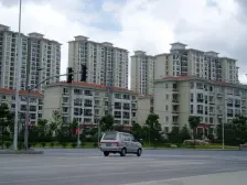 房型正气,居家装修,小区中心位置,近地铁,两房朝南,客厅带阳台