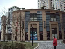精装好房,诚意出售,闹中取静,近商圈