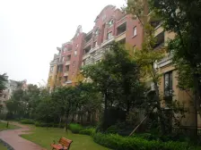 精装小高 中间楼层小区 门口商圈和地铁