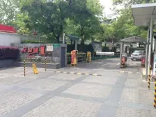 电梯小高层板式南北通,1梯2户有南北双飘窗