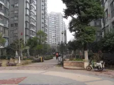 星城世家,地铁口,三楼,南北双阳台,户型周正