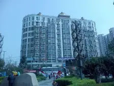 复式三房、业主自住、精装修、诚心出售、看房方便