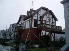 小区里在卖价醉低联排别墅 我司已经拿到底嘉 位置安静