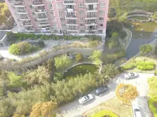 大四房 小区花园位置 户型方正 8/18号线300米