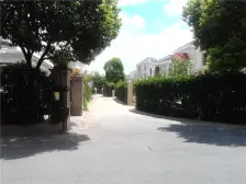 纯三层独栋社区 双面临河 毛坯大花园 可塑造理想居所