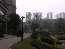 临商圈,近轻轨,出行便利,配套成熟,龙湖智慧服务