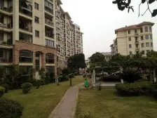 总价低,单价低,此房满五,前后别墅,户型好,楼层好