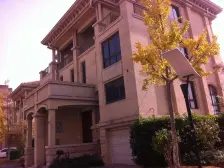 诚意出售,精装修,采光充足,近商圈