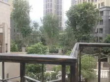 照母山 融创凡尔赛花园一期别墅四房473.8万