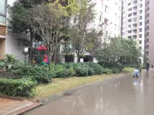 中庭电梯大两房位置安静 近轻轨商圈 配套成熟生活便利