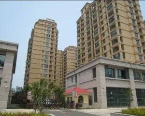 永佳苑,中间楼层,南北通风,精制装修。