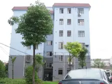 东边套 全明户型 精装修 中间楼层 温馨小一房