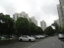 旗舰河景三房 非底楼采光好 车位充足 随时可看