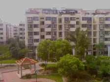 环境优美,户型方正,房东急售