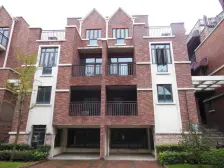 带花园,离师范大学和医科大学附属大学城医.