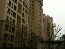 新上中层G2户型,精装采光好,可拎包入住