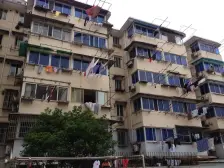 6+8号线,双南两房一厅,采光刺眼,通风效果好!