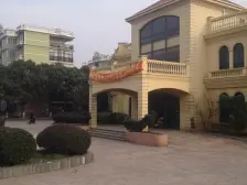 D+明星户型,新鲜上市诚售40天,小区中间会所位置