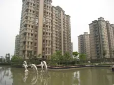 一梯一户,三卧室都朝南,厅也朝南,南北通户型