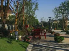 新装修下叠加 拎包入住 有车库地下室