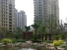 loft户型,主卧朝南,近商圈,品质小区