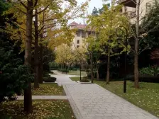 龙湖物业,汽博品质楼盘,住家安静,保养好,看高尔夫