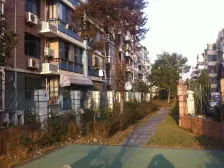 带露台,带产权车位,通风好 大平层,满五 新上房源