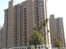 精装修高区,视野好。卧室朝南 全天有阳光