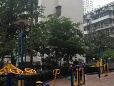 嘉州新光天地旁花园小区电梯三房简单装修视野舒服