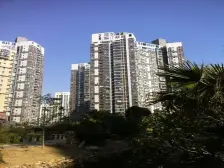 万达华府景园 南北通透,采光好 近地铁 中间楼层