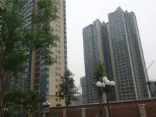 经十路旁、交通便利,有地铁+公交枢纽 精装修