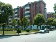 2号线+张江东+顶楼有阁楼,视野采光好,位置安静