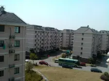 小区中心位置带转角阳台户型看房方便