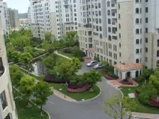 精装修拎包入住,地铁口顶楼复式