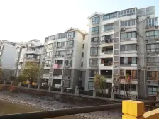 房子是大一房得房率高采光一级棒居住舒适全朝南