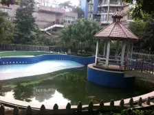 大龙山轻轨小高层三房,配套设施齐全,交通便利。