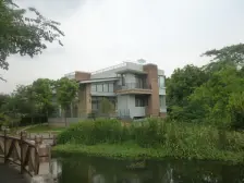 本人代理三期临河大花园独栋别墅,豪华装修,诚意出售价格好谈