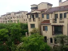 类独栋安静位置,自住精装修240万,双车位,拎包入住