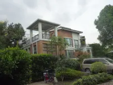 联排别墅,边套,房型好。