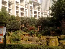 汽博爱加丽都洋房 精装大3房2卫 装修保持很好 拎包入住