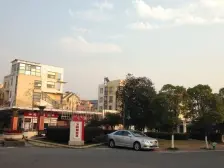 此房由万科品牌开发,大开发商,物业为万科自带的物业