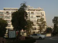 凤凰城二期凤翔苑 南北通透,采光好 装修好,环镜优美 近地铁 视野好,诚心出售