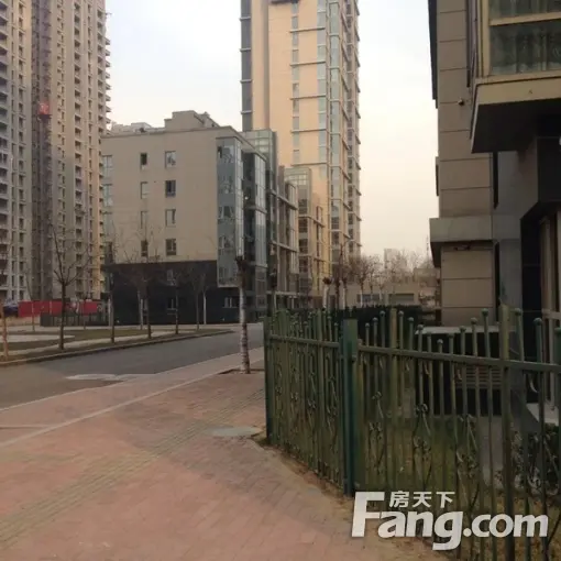 梧桐大道3室1厅2卫南北朝向4600.00元/月出租