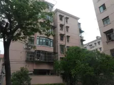 4+1户型,适合多人居住,总价低,地铁口,3轨交接