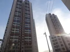 近地铁口2室2厅全朝南向,有两个落地阳台,户型方正