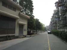 徐汇区一梯两户铁口精装修一房,SHU包还在,目前两房